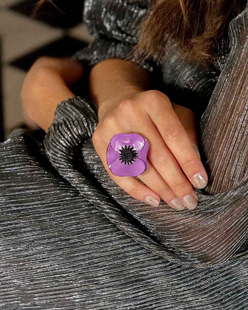 Petite bague fantaisie fleurie violette