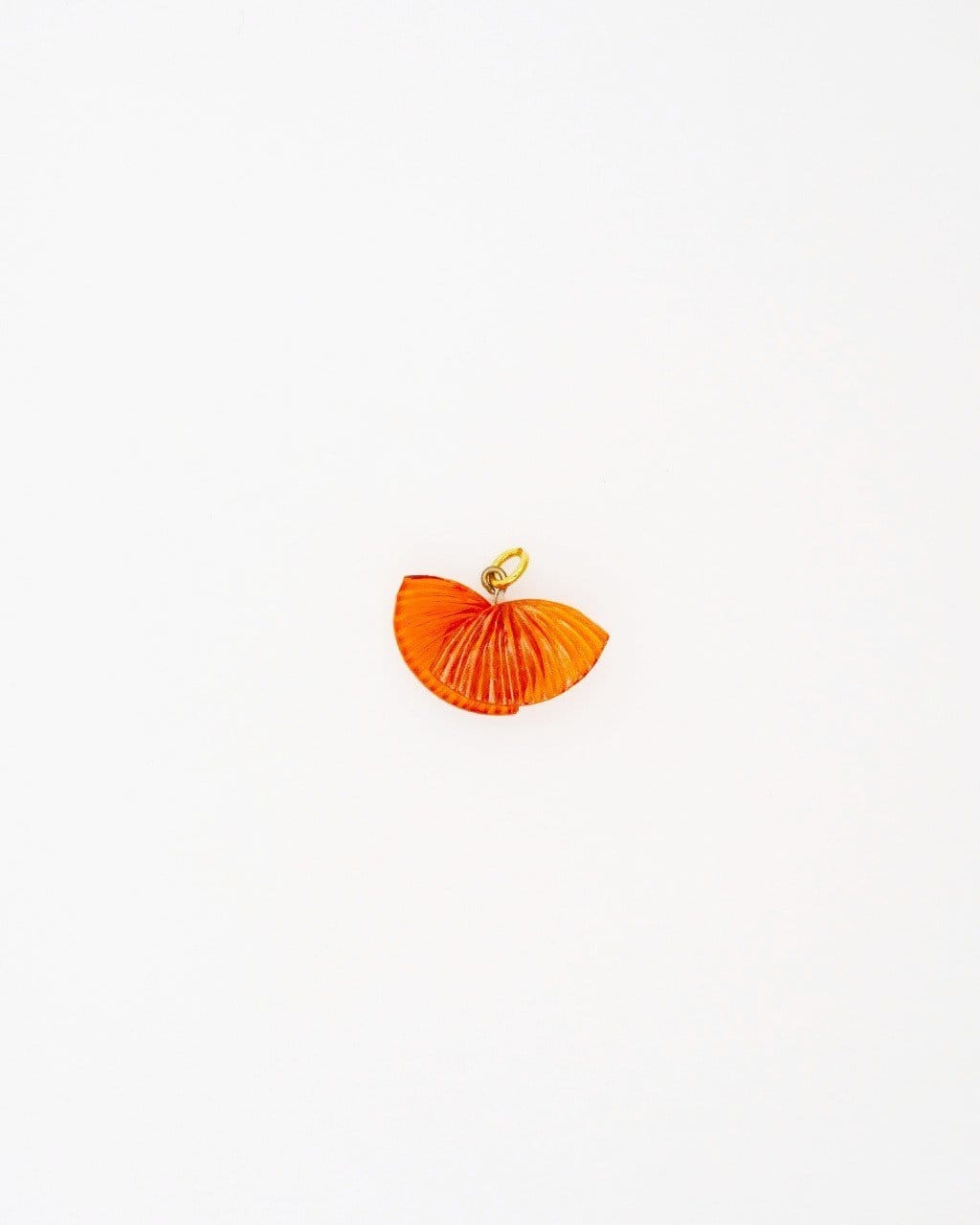 Chaque bijou fantaisie de qualité Ebisu est une pièce unique, le pendentif seul orange Ciléa Paris en fait parti.