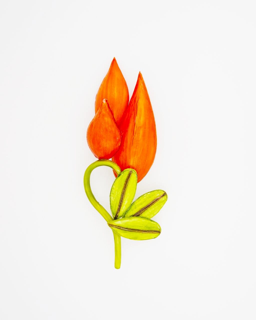 Toutes nos créations originales sont faites à la main en France, notamment ce bijou femme Ninji, une broche colorée originale.