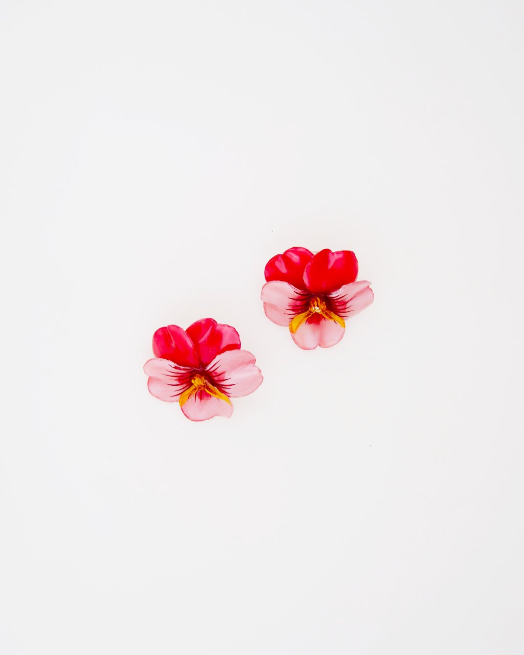 boucles d'oreilles viola, des bijoux originaux femme élégante