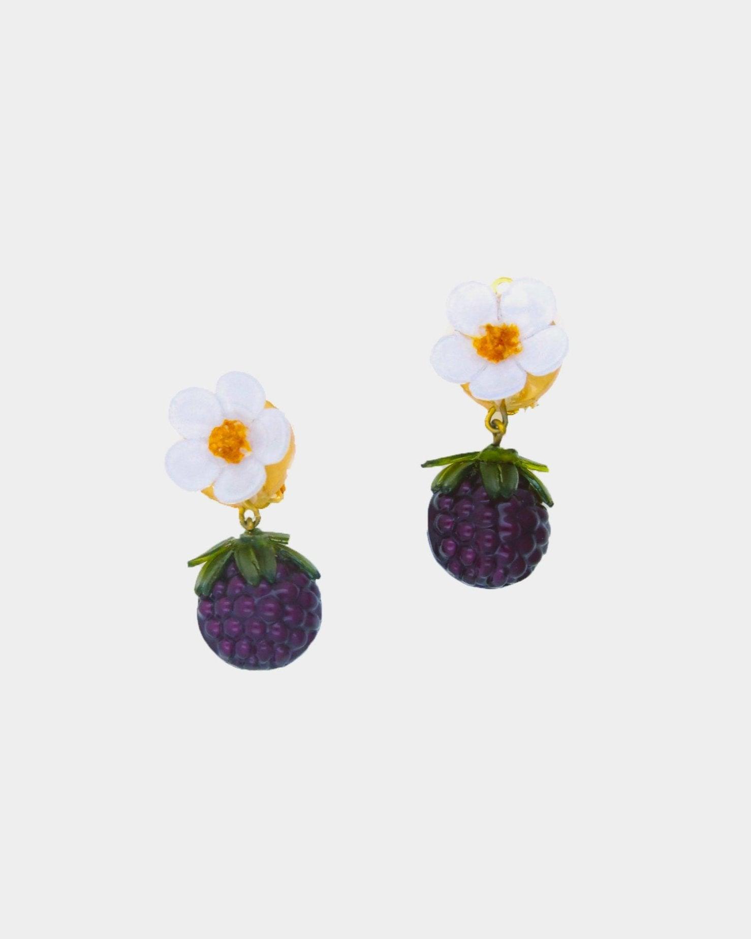 boucles d'oreilles fantaisie tendances mures avec fleurs blanches all-groups