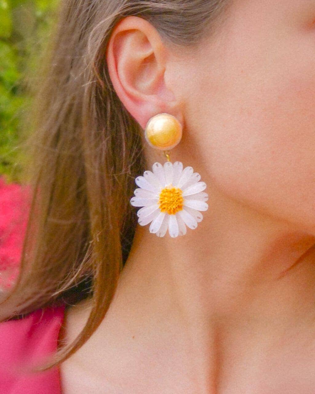 all-groups Boucles d'oreilles blanches et dorées marguerite