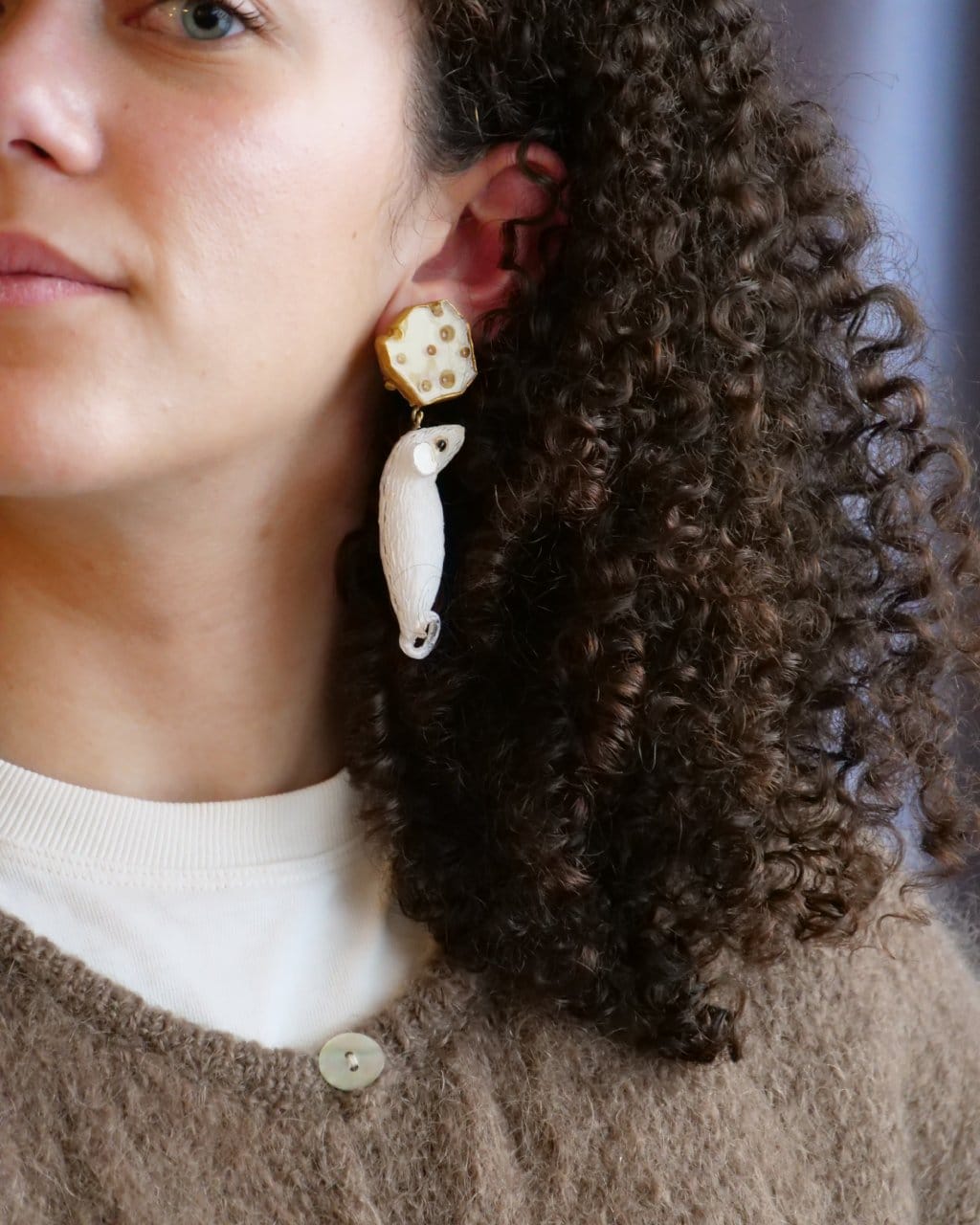 all-groups boucles d'oreilles fantaisie Mimi inspirée d'une souris et de son fromage