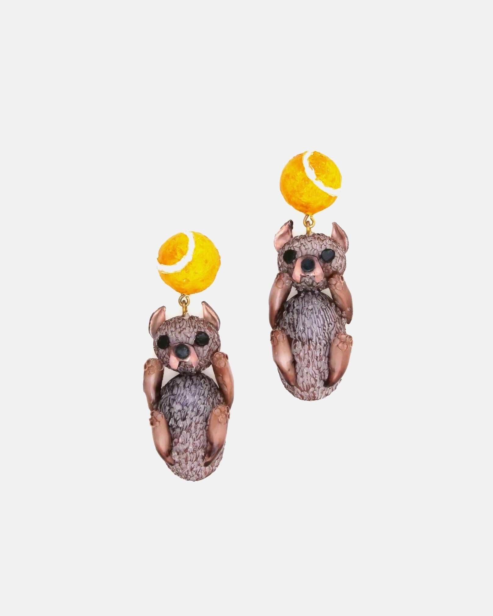 all-groups boucles d'oreilles pendantes originales avec de petits chiens et leur jouet favori, une balle