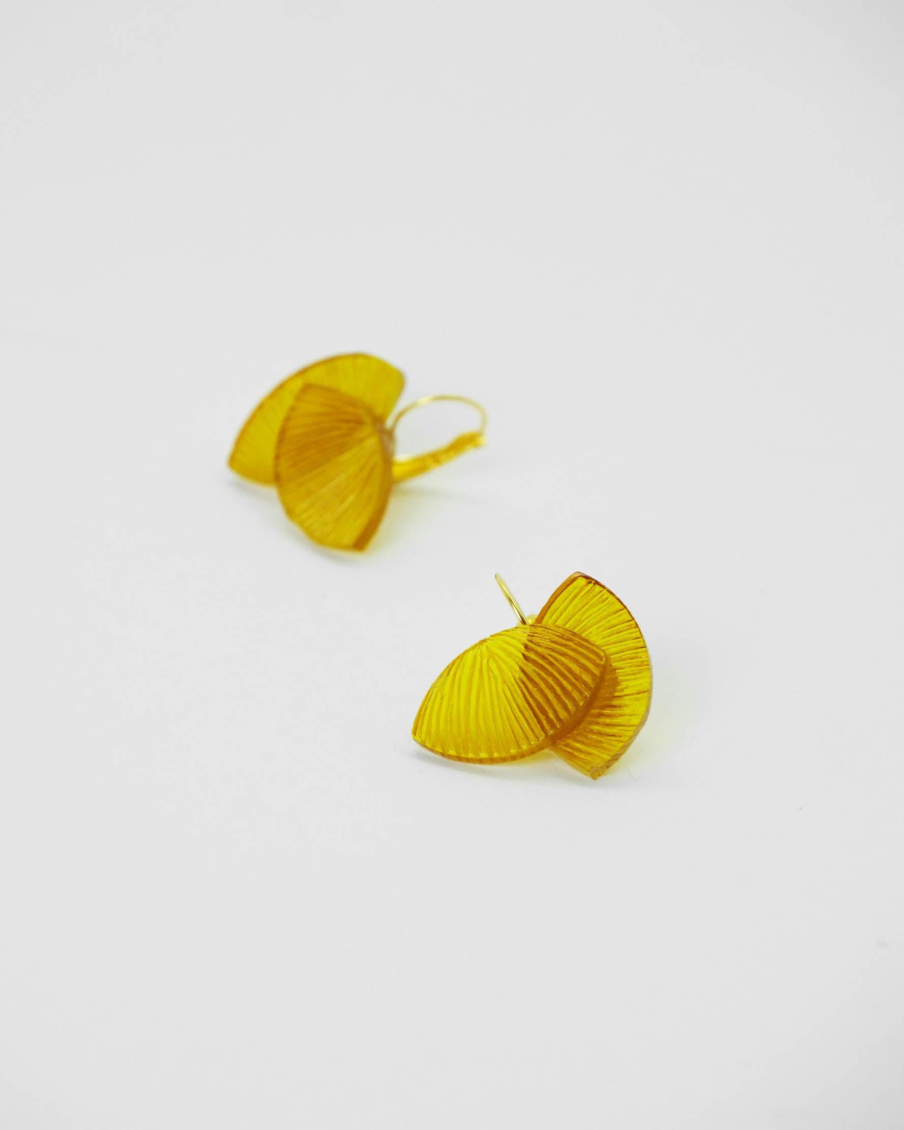 Mini boucles d'oreilles fantaisie colorées jaunes