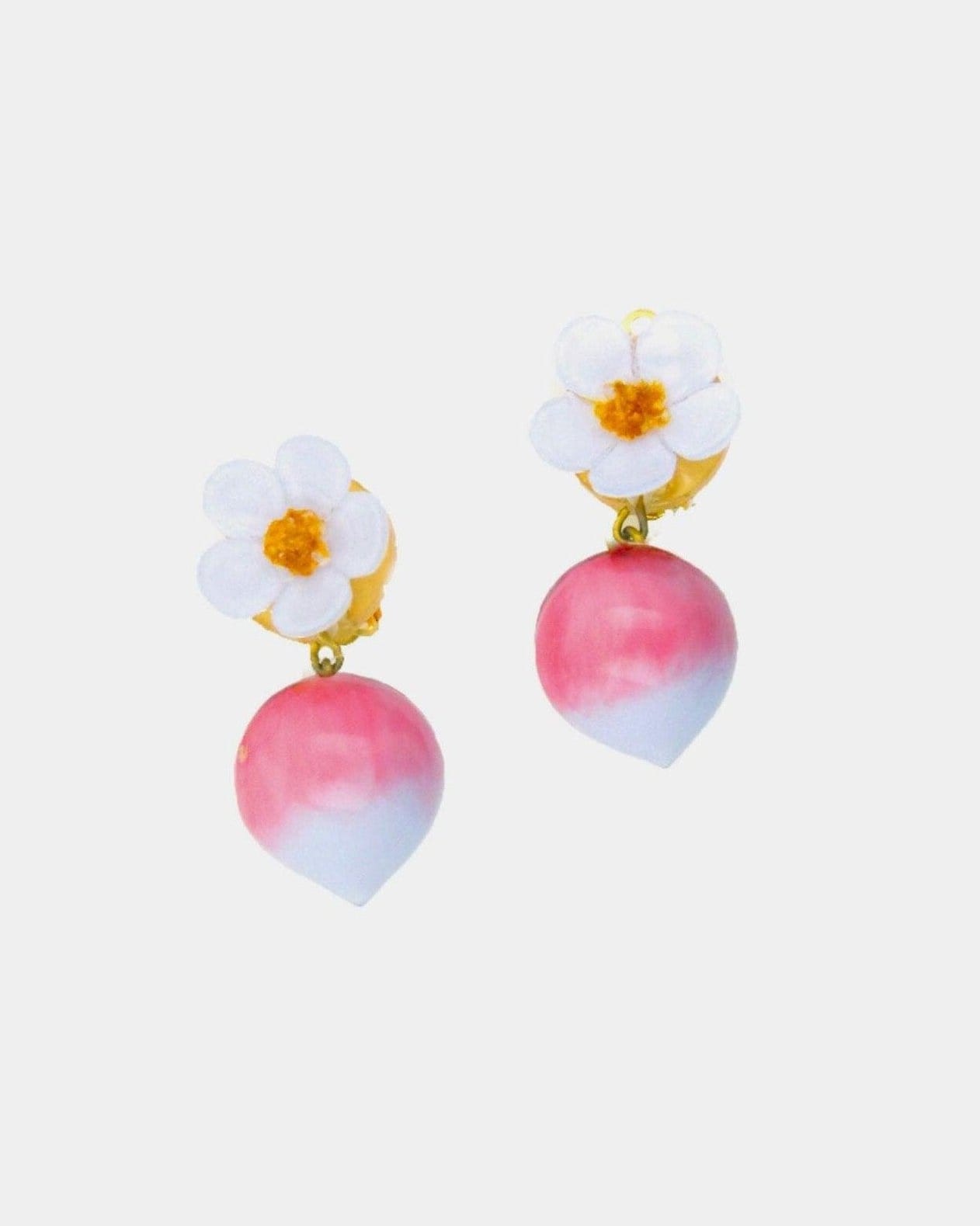 boucles d'oreilles radis avec petites fleurs blanches