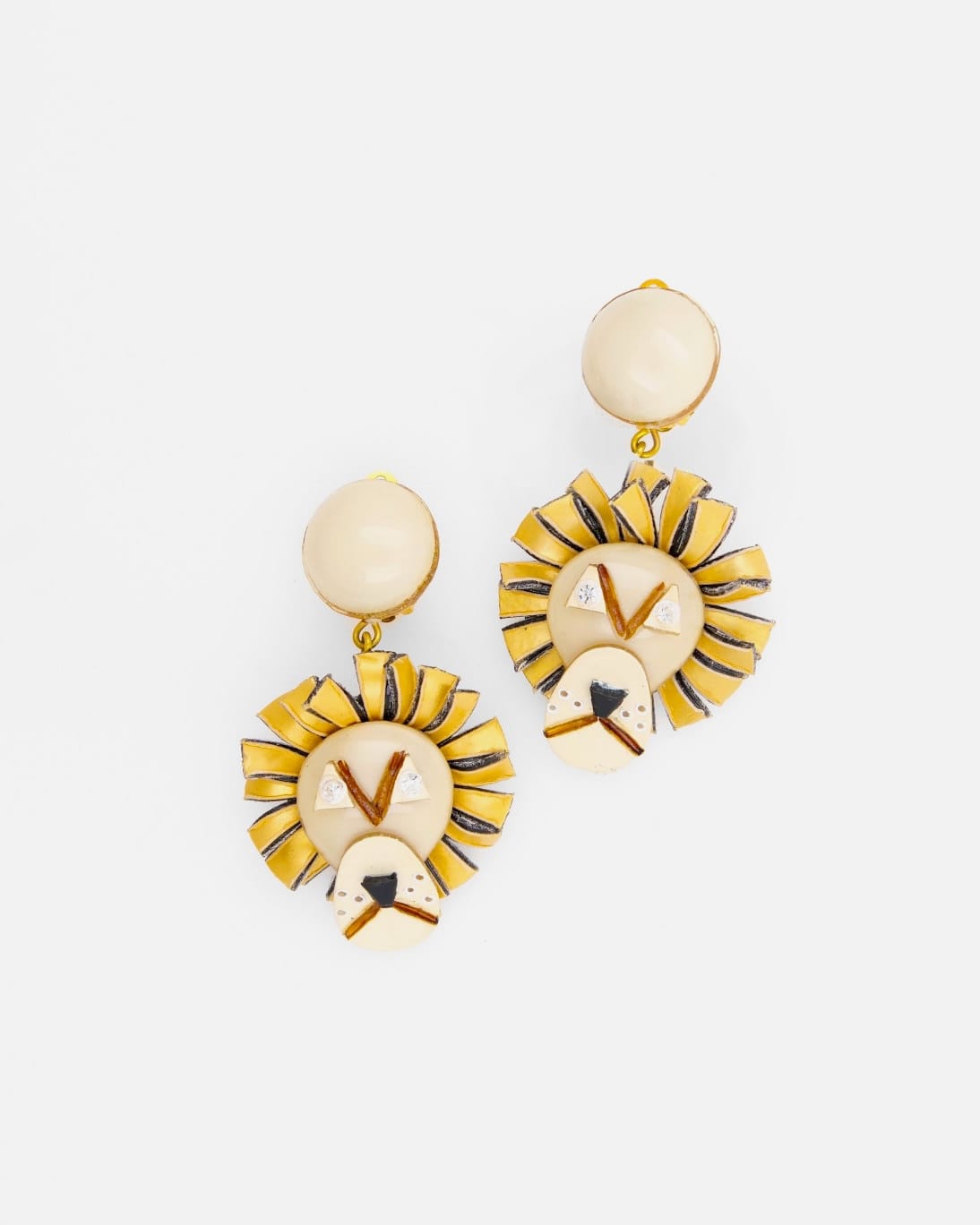 Ces boucles d'oreilles femme Barnum sont de petits lions à retrouver sur vos oreilles, une touche d'originalité signée Ciléa Paris.