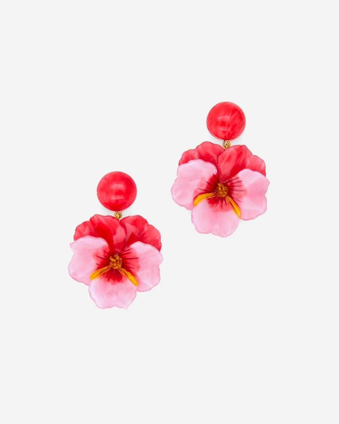 Ces boucles d'oreilles femme pendantes roses Pensée Viola sont fabriquées à la main dans notre atelier rennais Ciléa Paris.