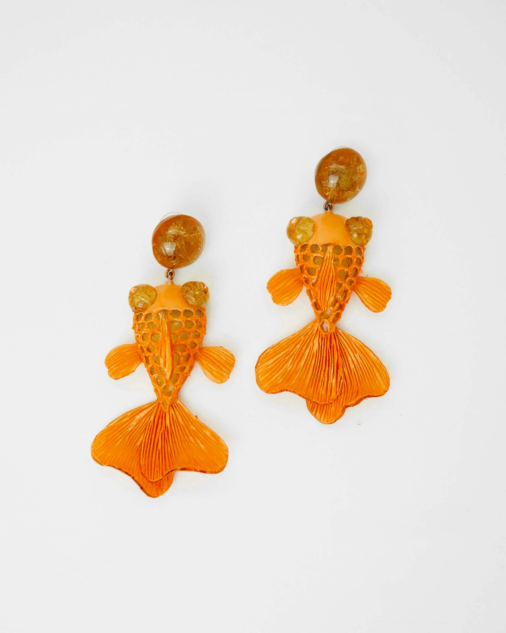 Grandes boucles d'oreilles poisson dans notre bijouterie en ligne