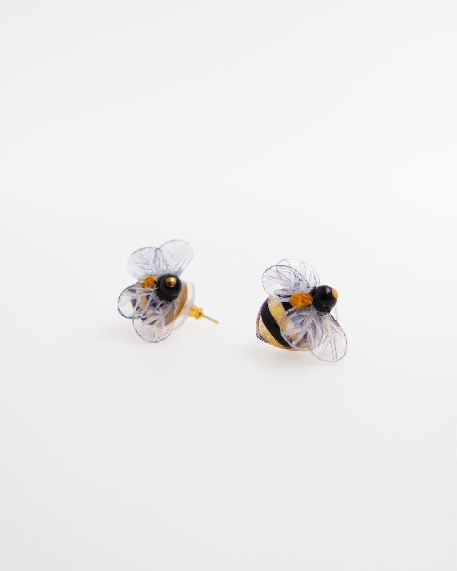 Petites boucles d'oreilles fantaisie bourdon au corps doré