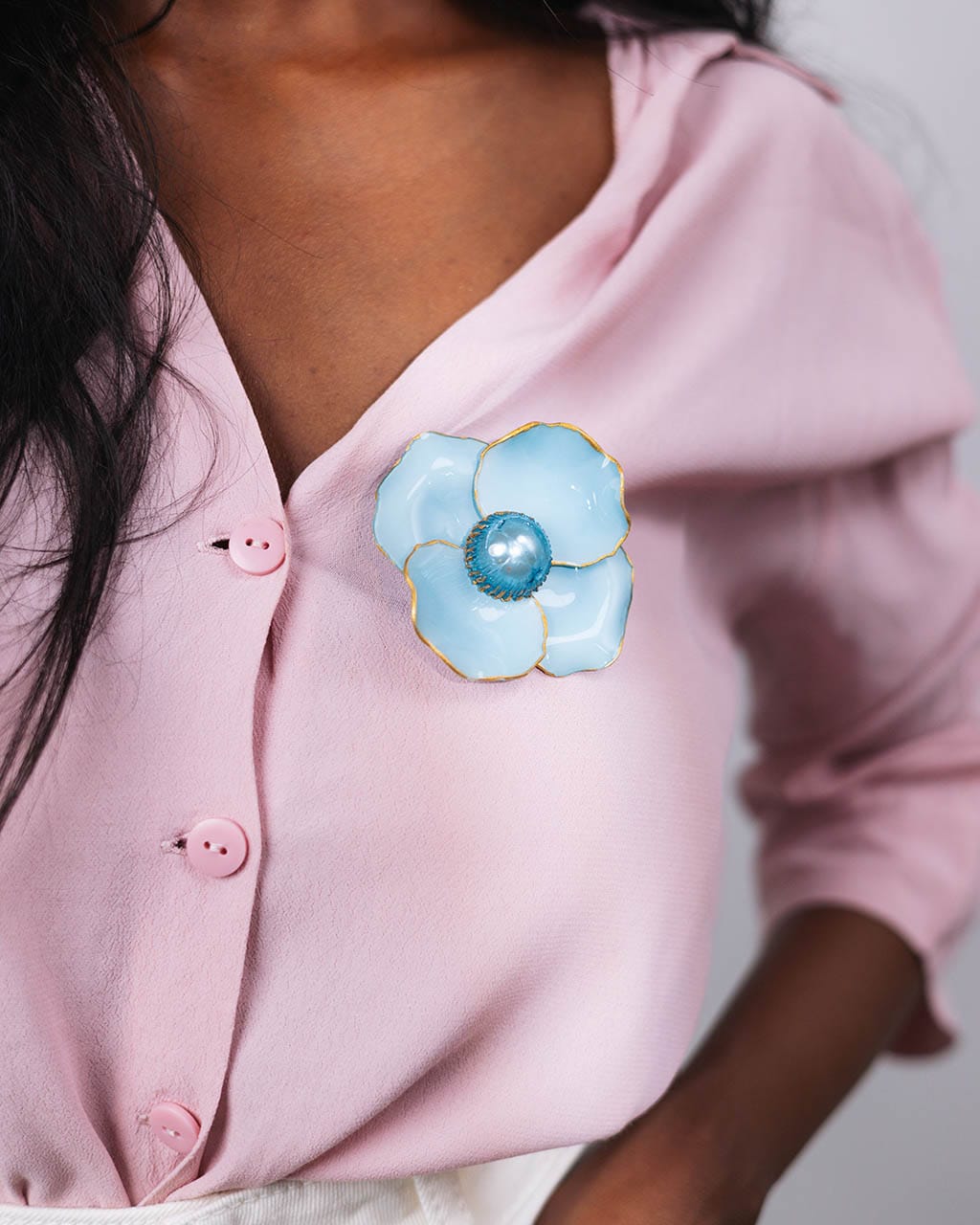 all-groups broche bleue la baule appartenant aux bijoux vintages