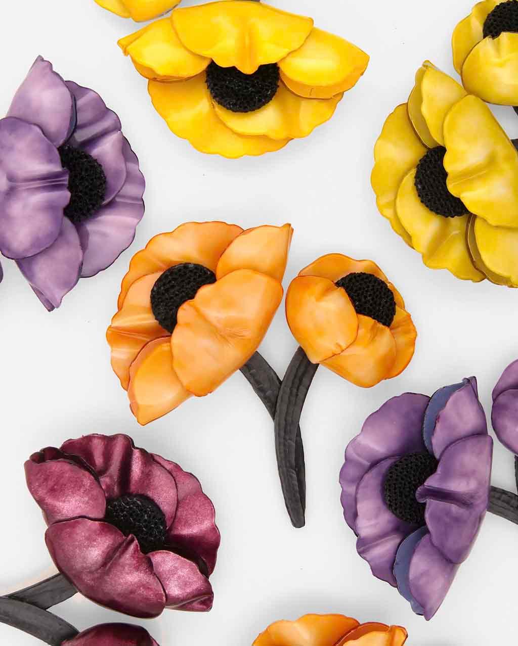 Broches fantaisie multicolores