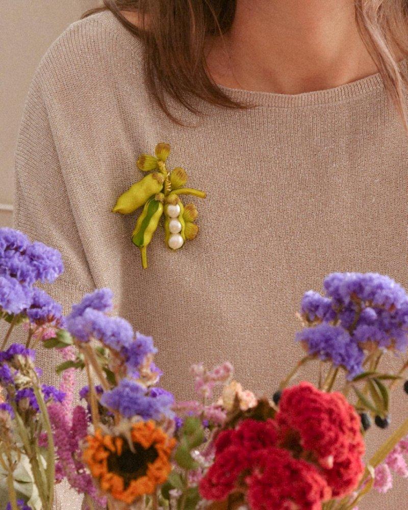 broche petits pois verte avec perles