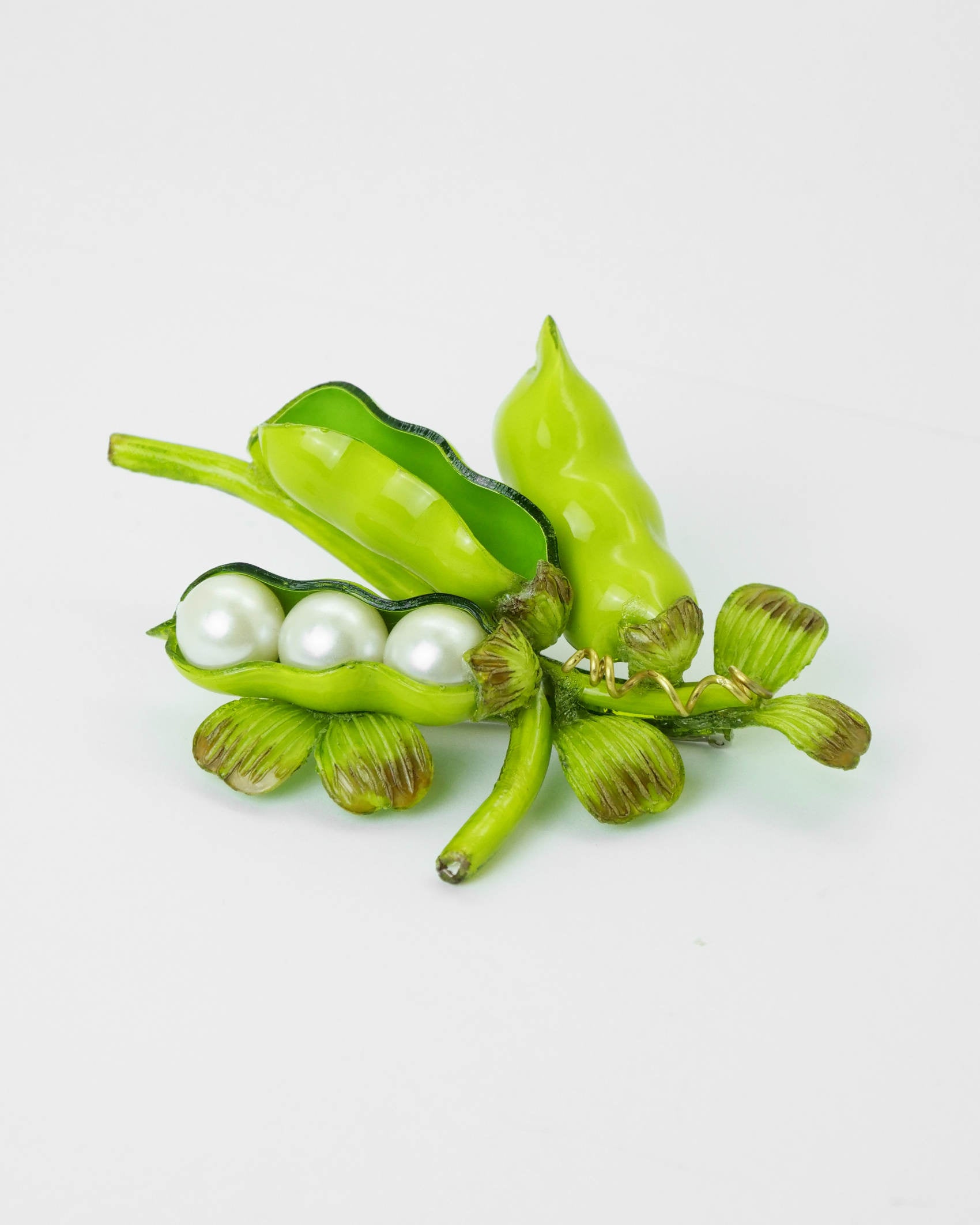 Broche originale femme légume vert