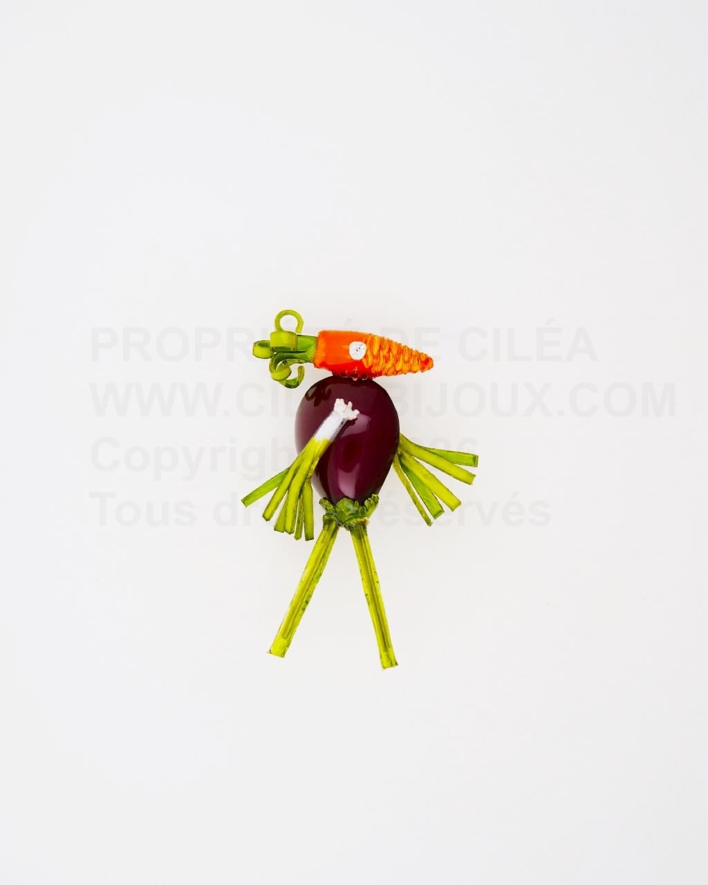 La broche Shadock en petit modèle pour un maximum de légume notamment, la carotte, l'aubergine ou encore les poireaux, tous pensés à Rennes dans notre atelier Ciléa Paris.