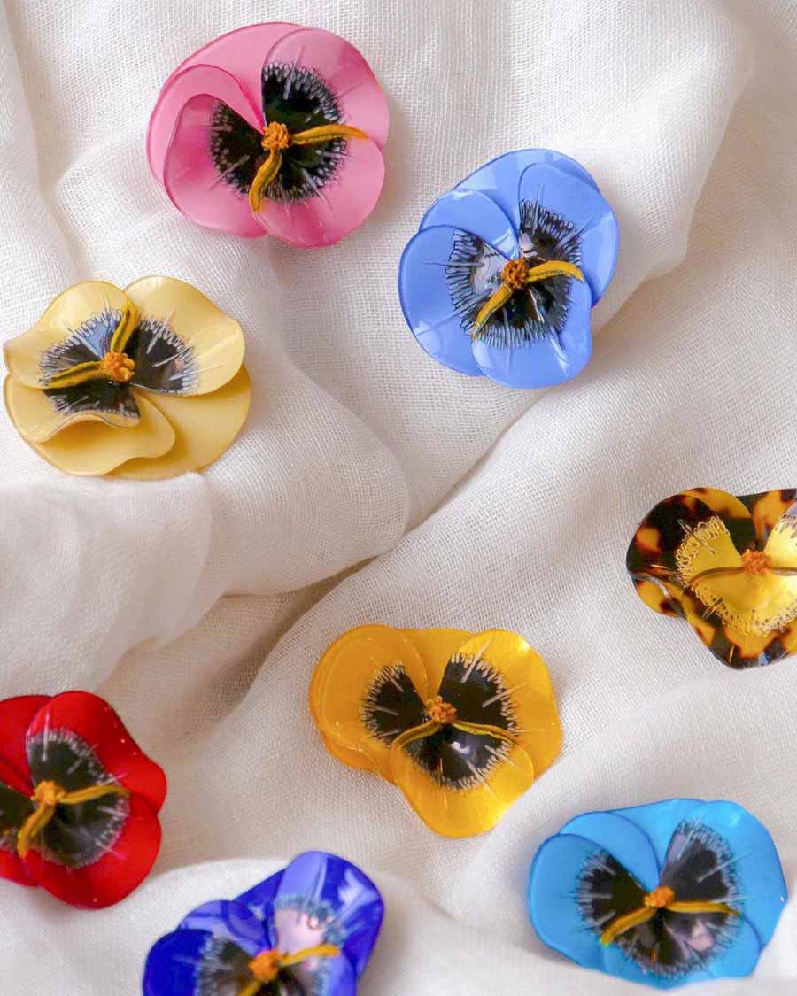 all-groups Broches anciennes fleurs multicolores
