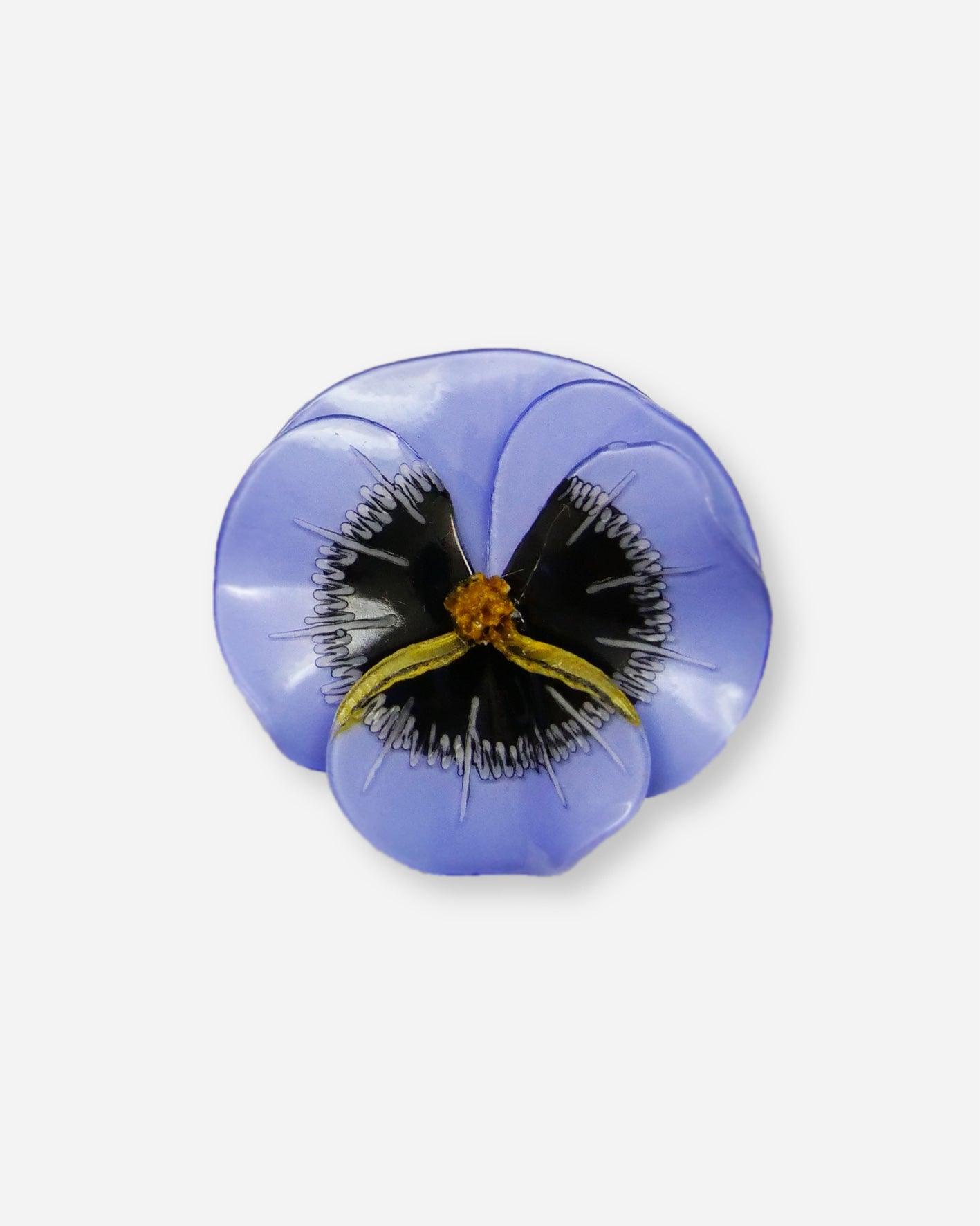 Broche ancienne fleur de couleur bleuet