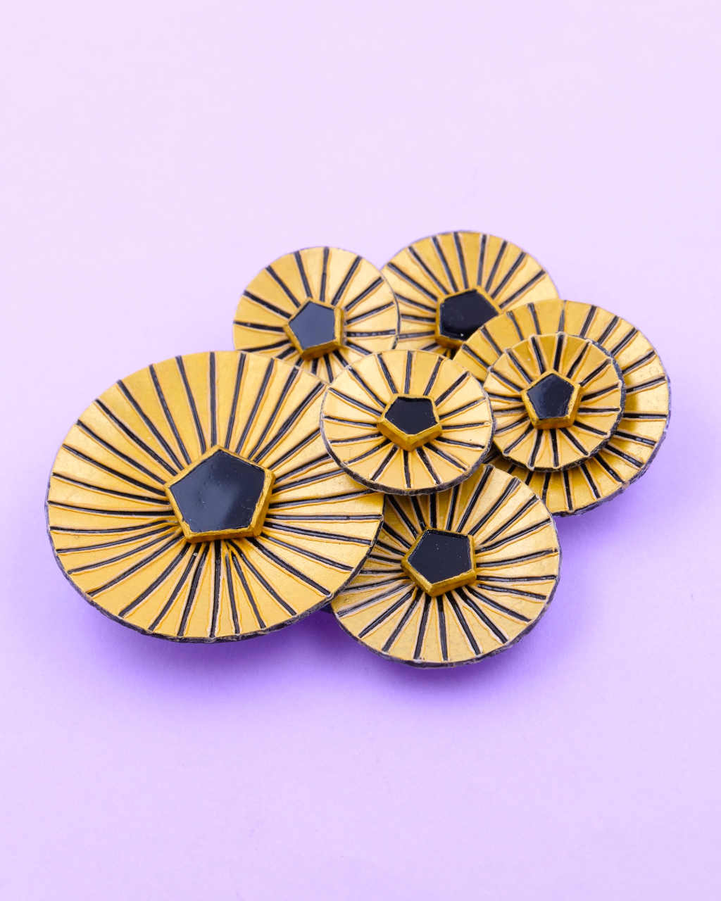 Broche bijoux fantaisie dorée