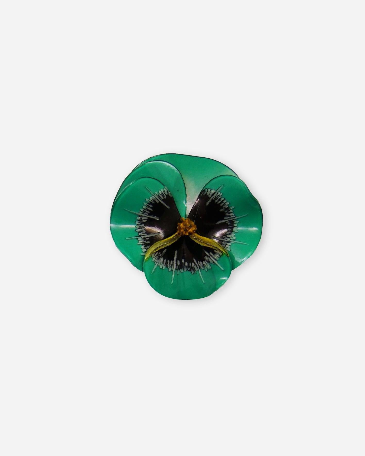 broche créateur fleurie de couleur verte
