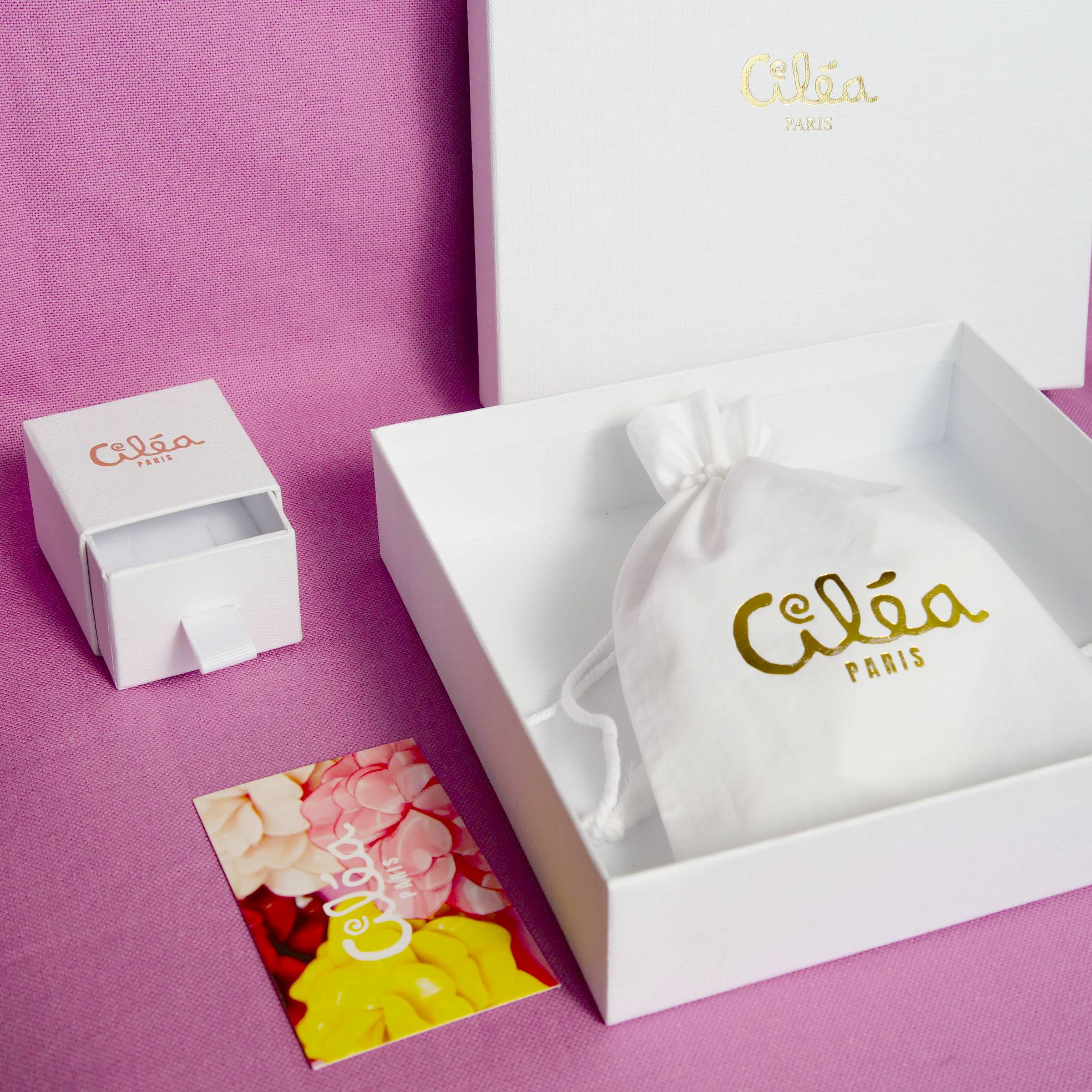 Nos boîtes Ciléa Bijoux sont disponibles pour chaque cadeau Saint Valentin.
