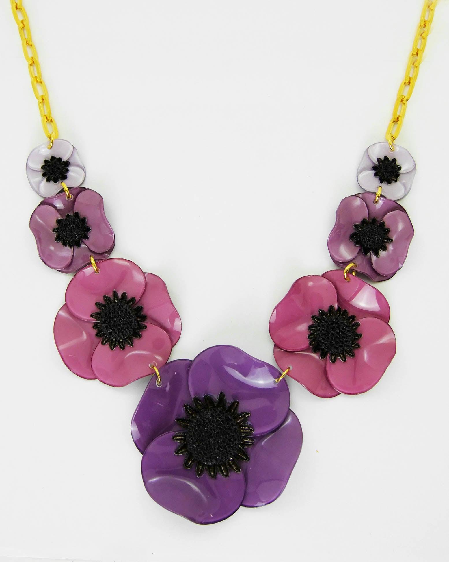 Collier coloré femme avec 7 fleurs violettes