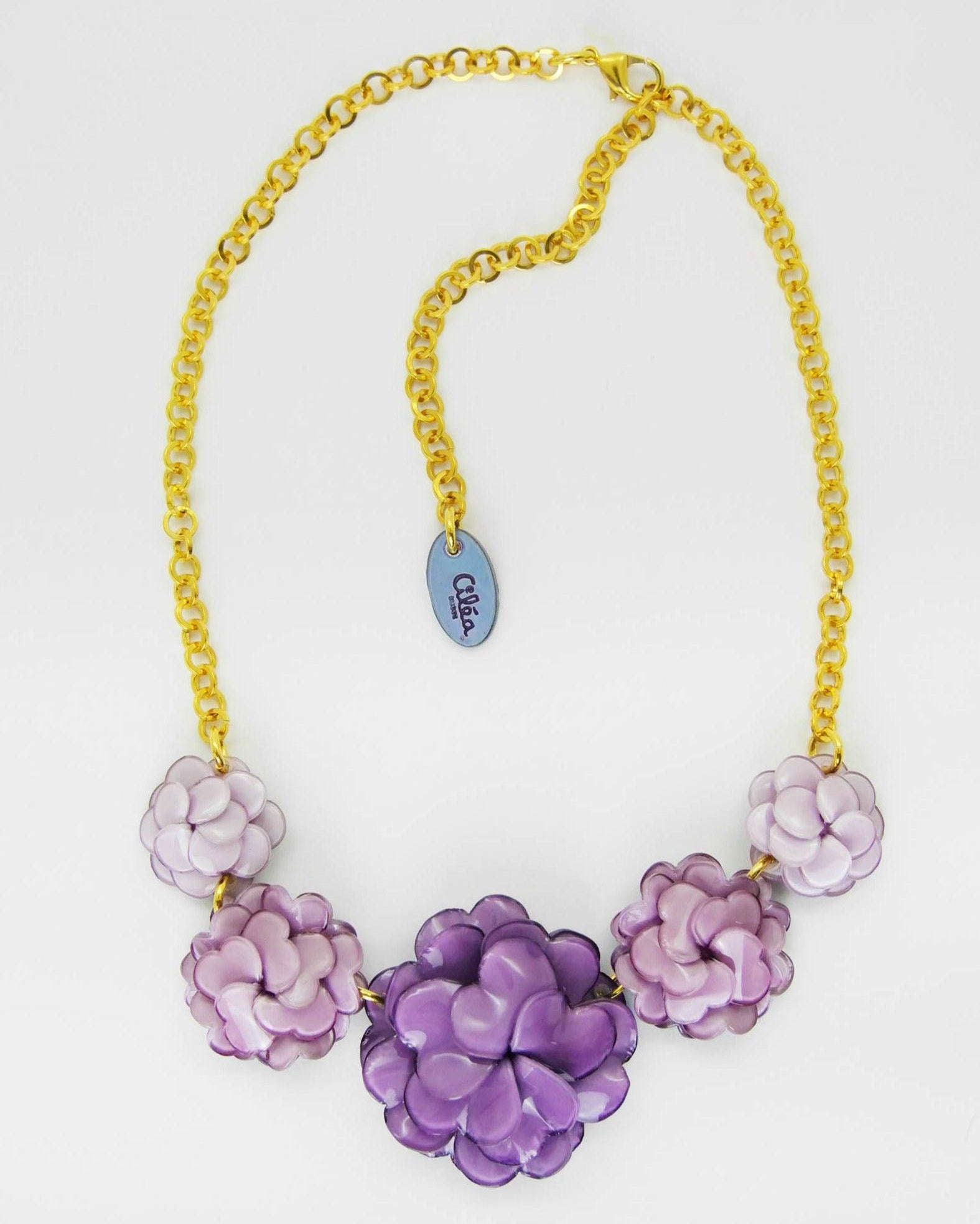 Collier fantaisie original femme fleuri violet