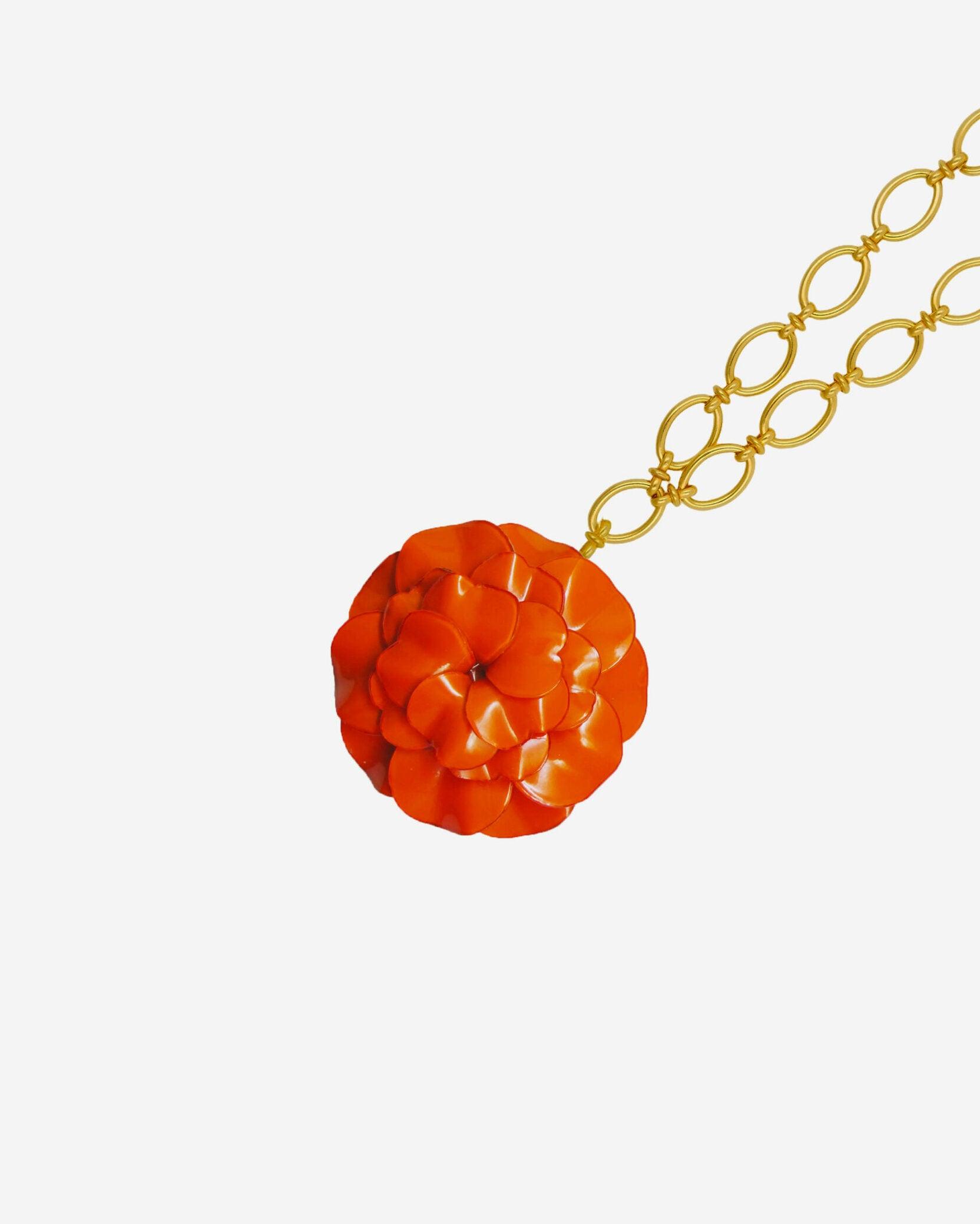 Collier femme fantaisie fleuri orange avec chaine dorée