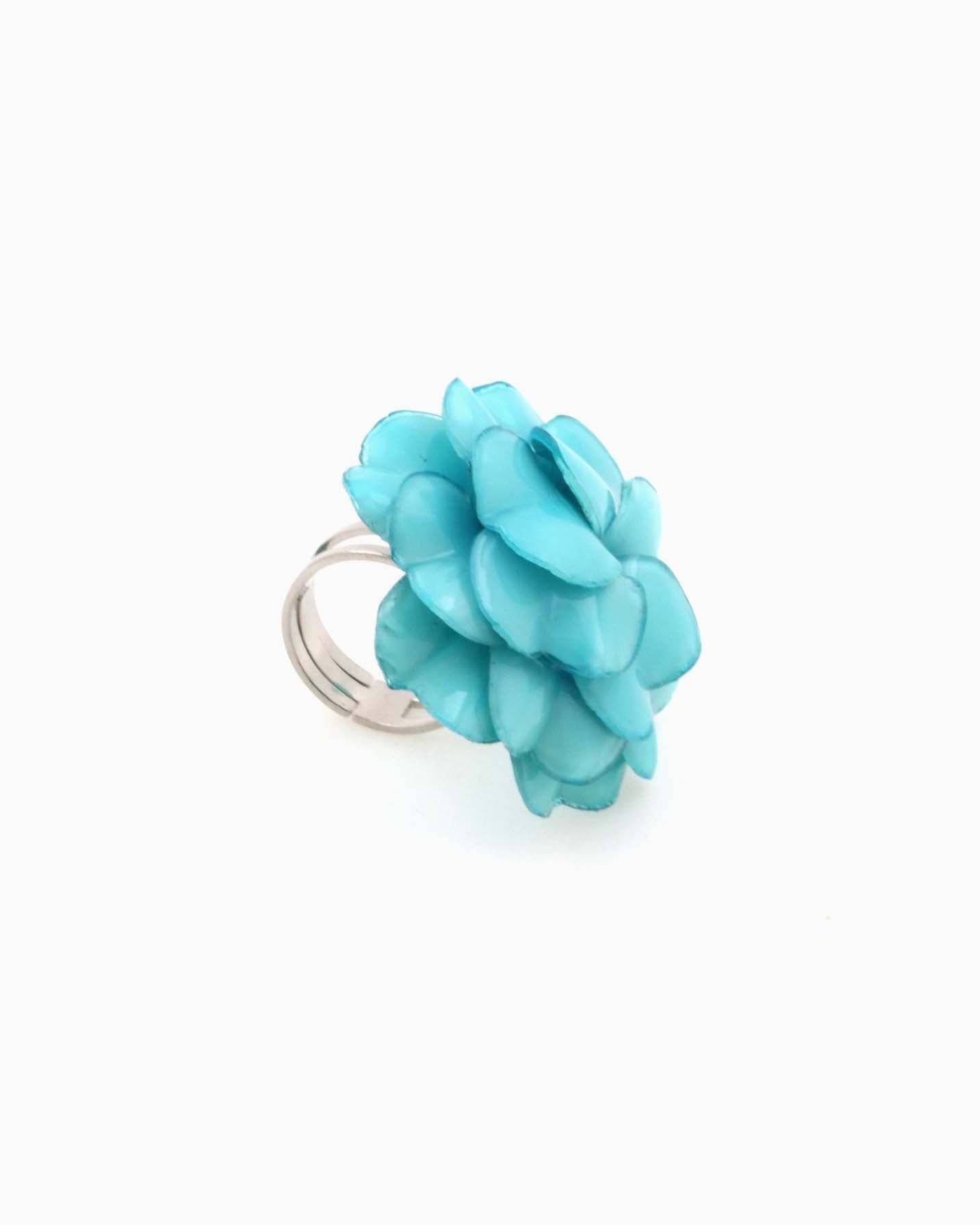 Bague fleur réglable de couleur bleu