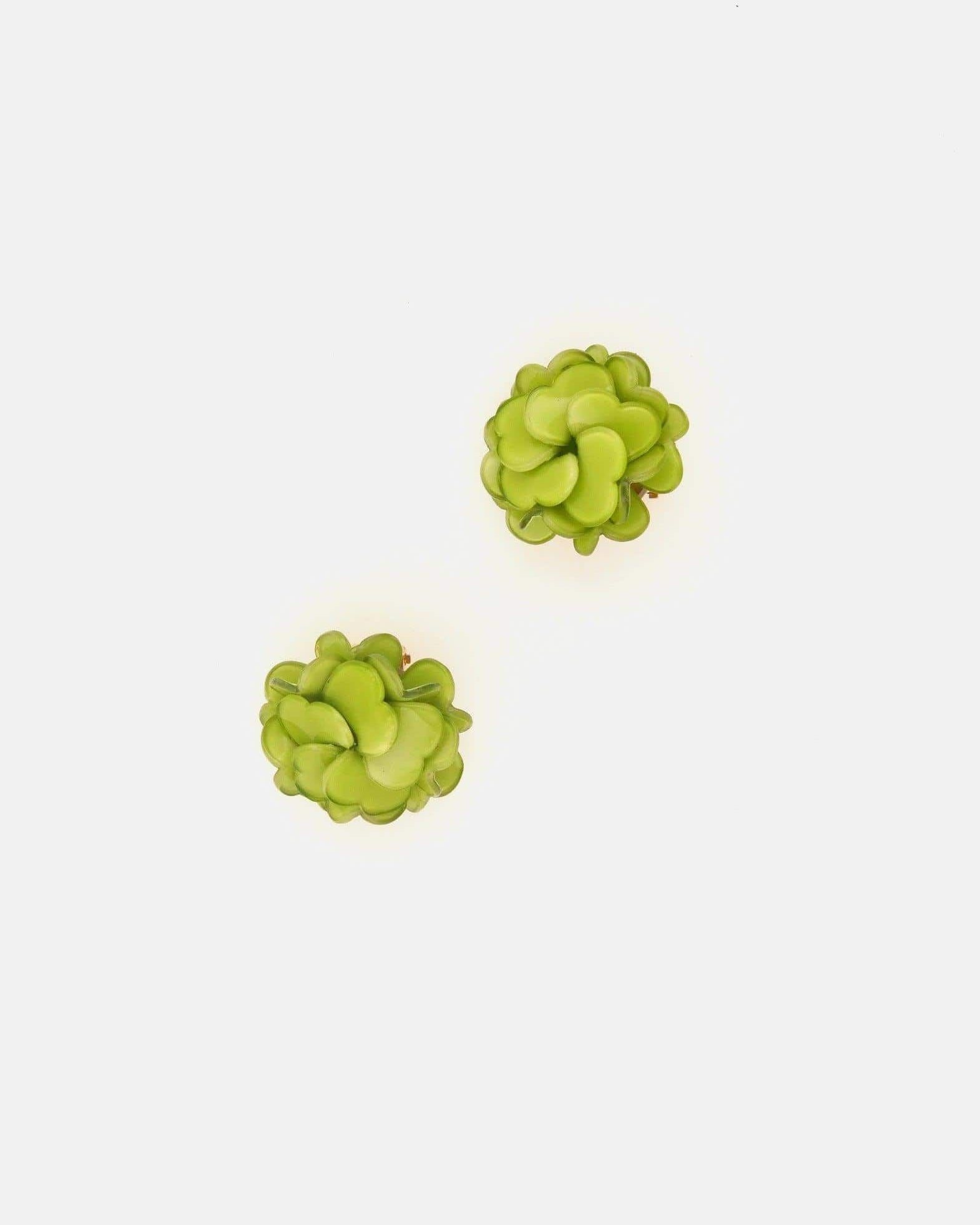 Petites boucles d'oreilles avec fleurs vertes clair