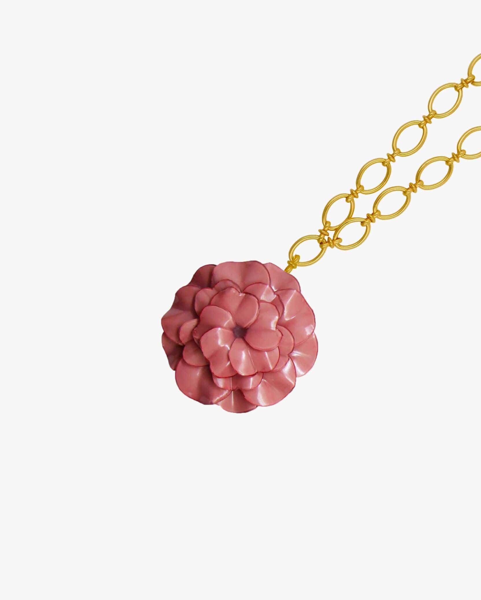 Collier femme fantaisie fleuri rose avec chaine dorée