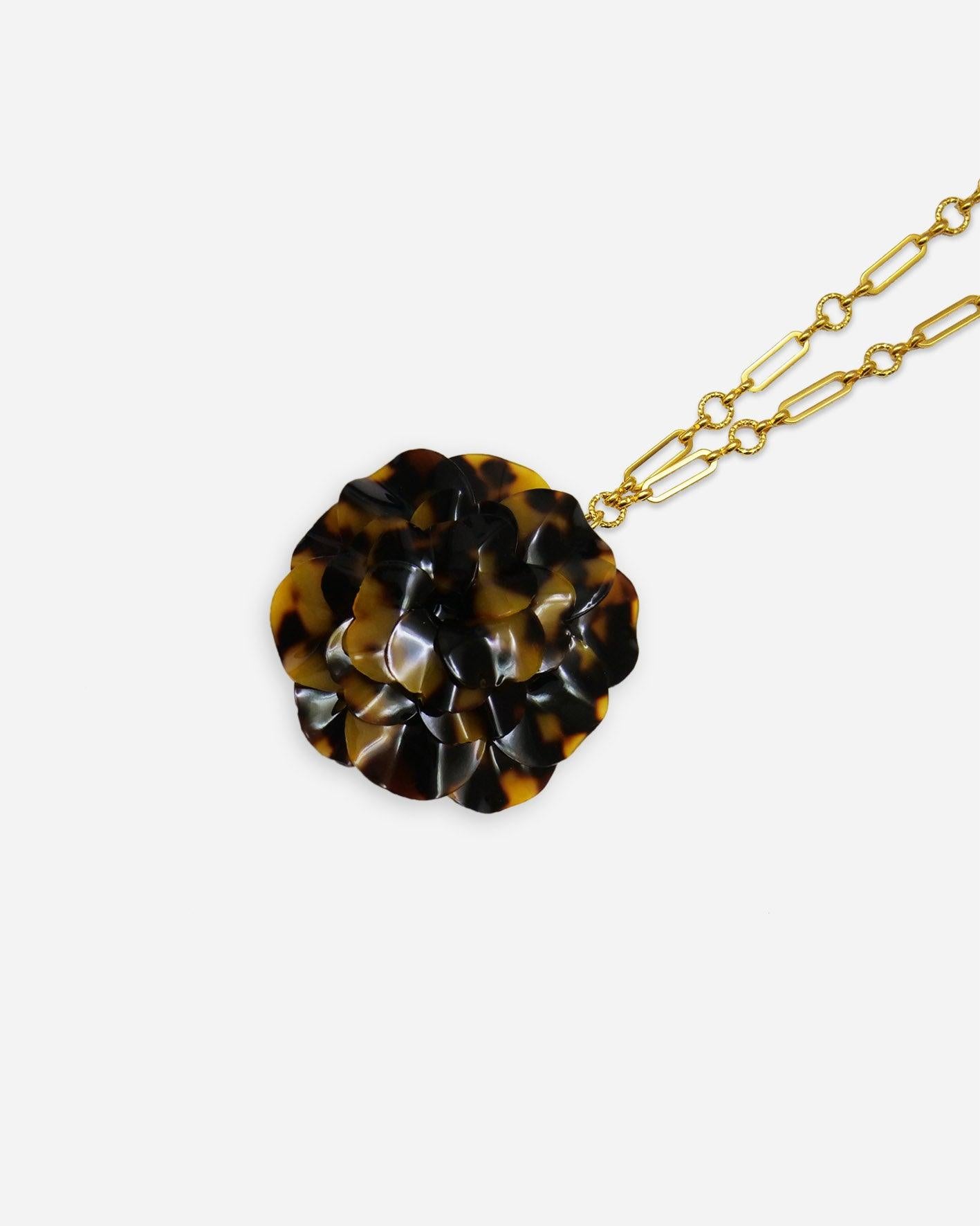 Grand pendentif original motif léopard avec chaine