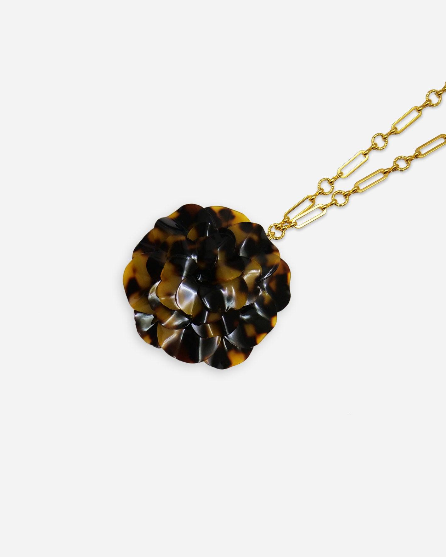 Grand pendentif original motif léopard avec chaine