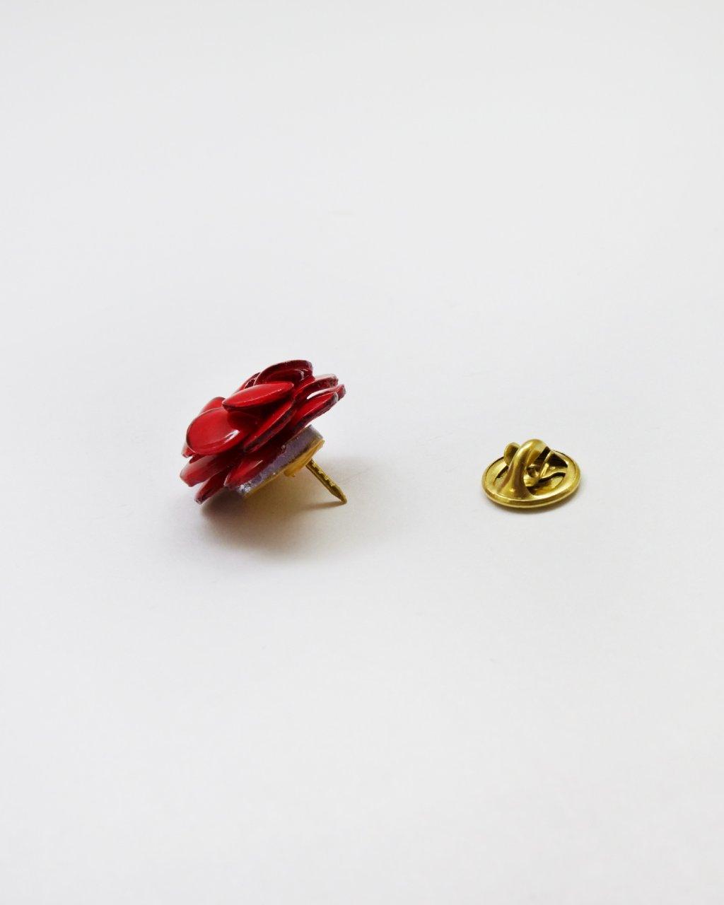 mini pin's émaillé fleuri de couleur rouge all-groups