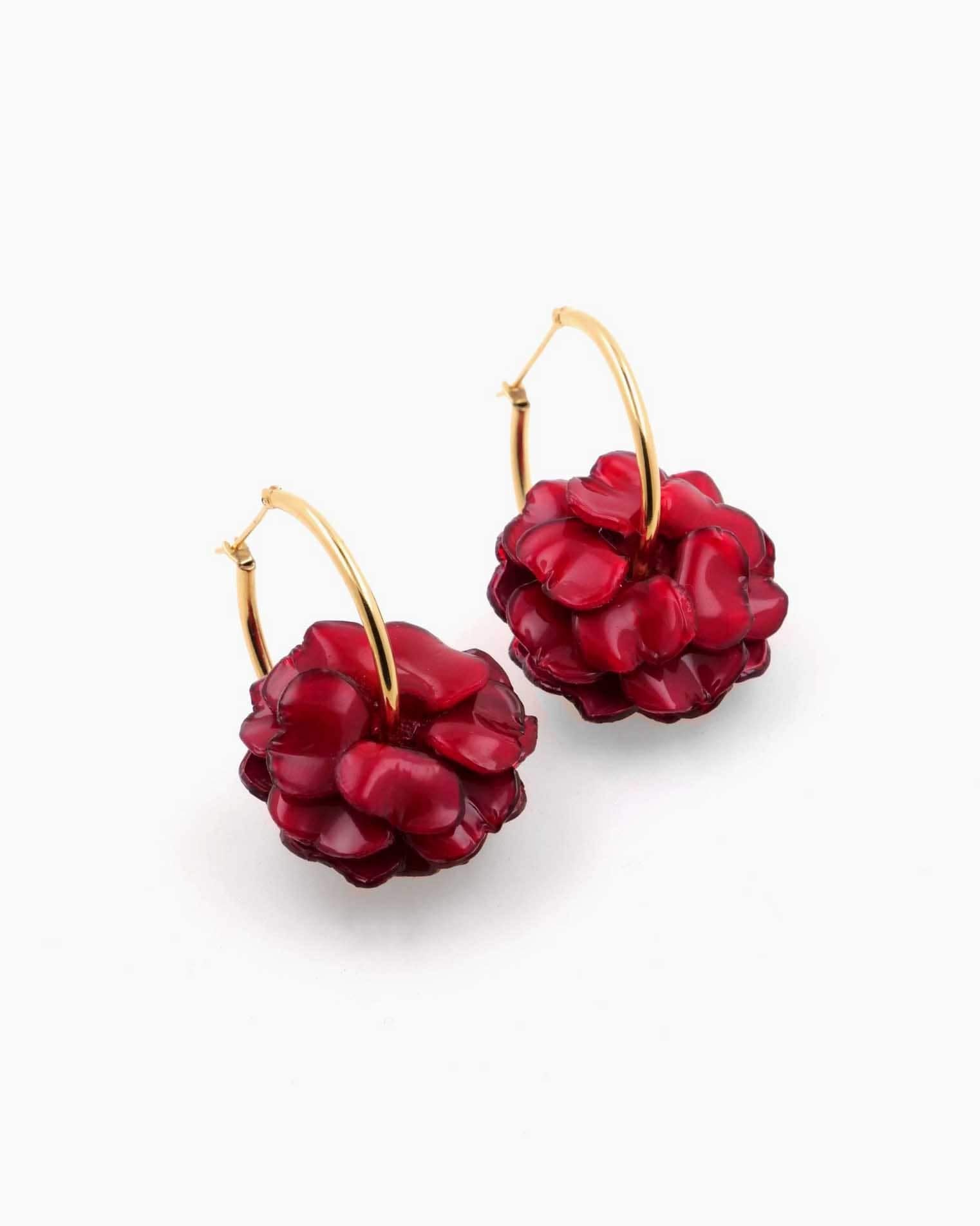 Grandes créoles originales fleuries rouges