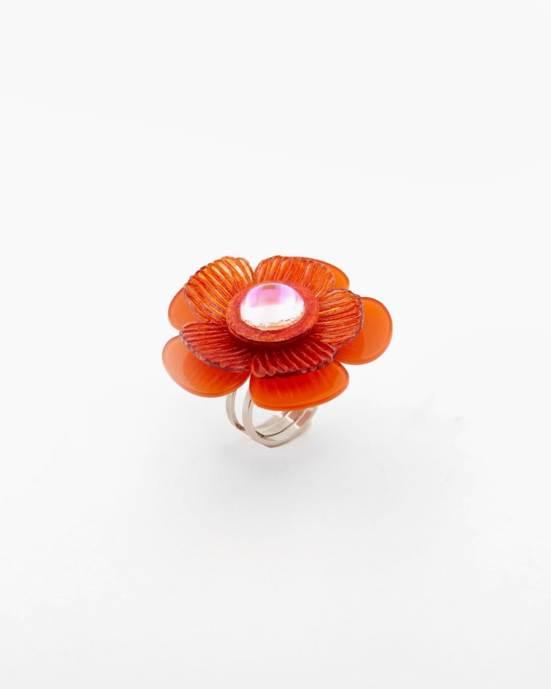 un bijou élégant à offrir pour les gens que l'on aime, la bague originale femme Mona est fait pour vous