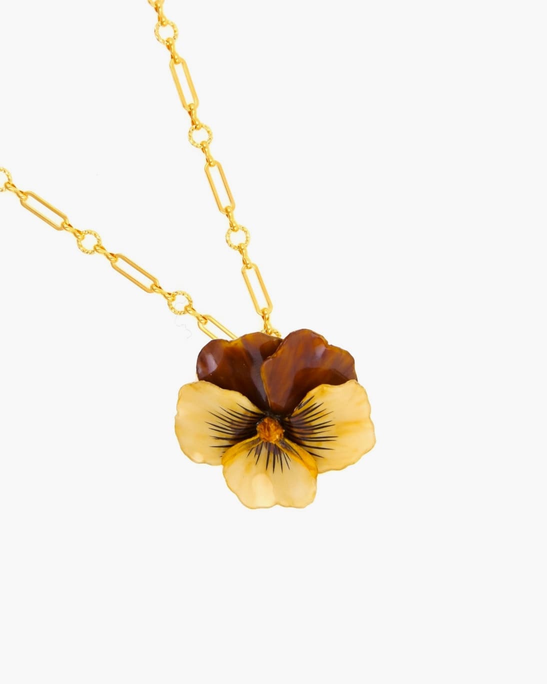 offrir ce pendentif Pensée viola, c'est offrir un bijou à une femme chic qui compte