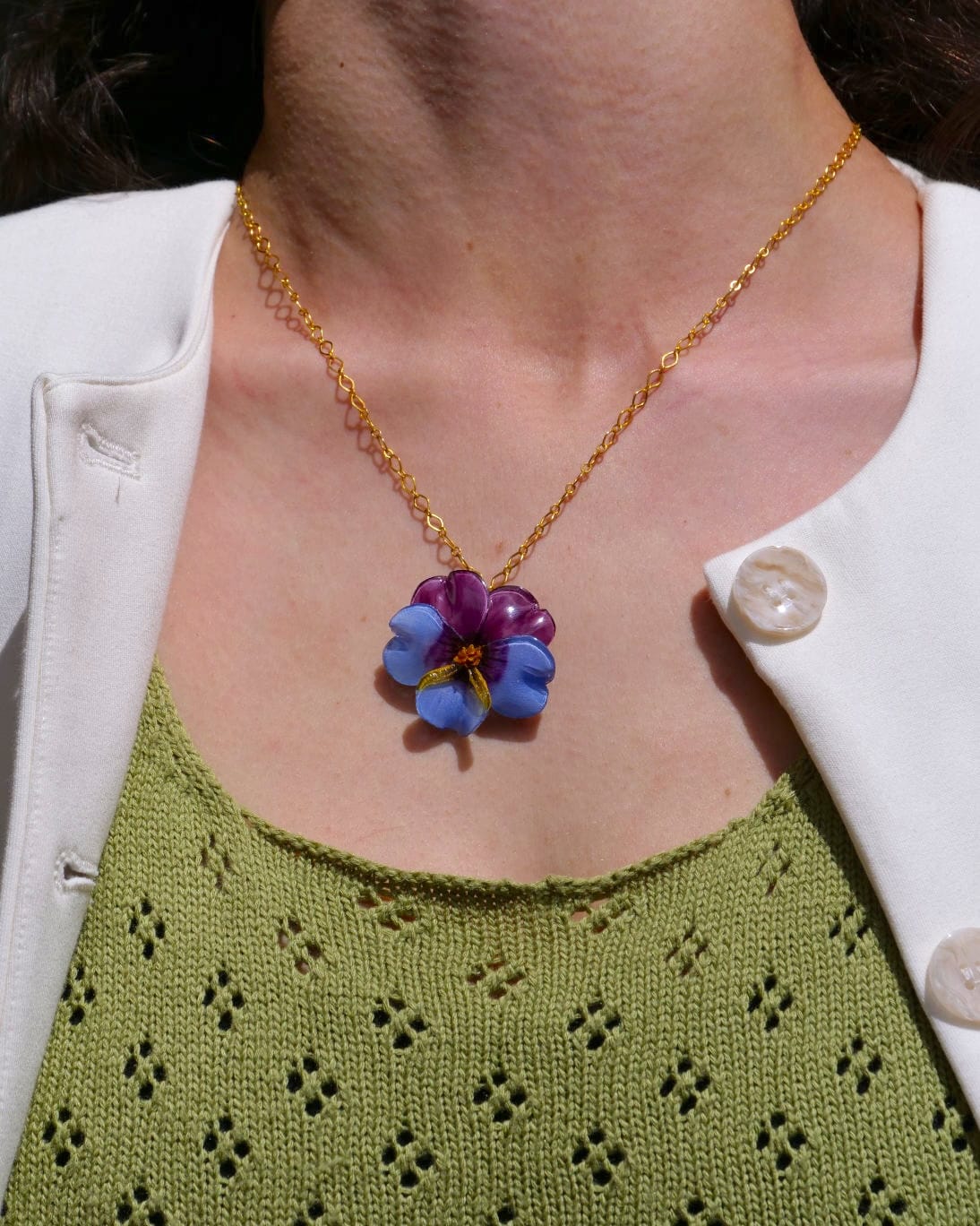 all-groups pendentif Pensée Viola violet Ciléa Paris porté