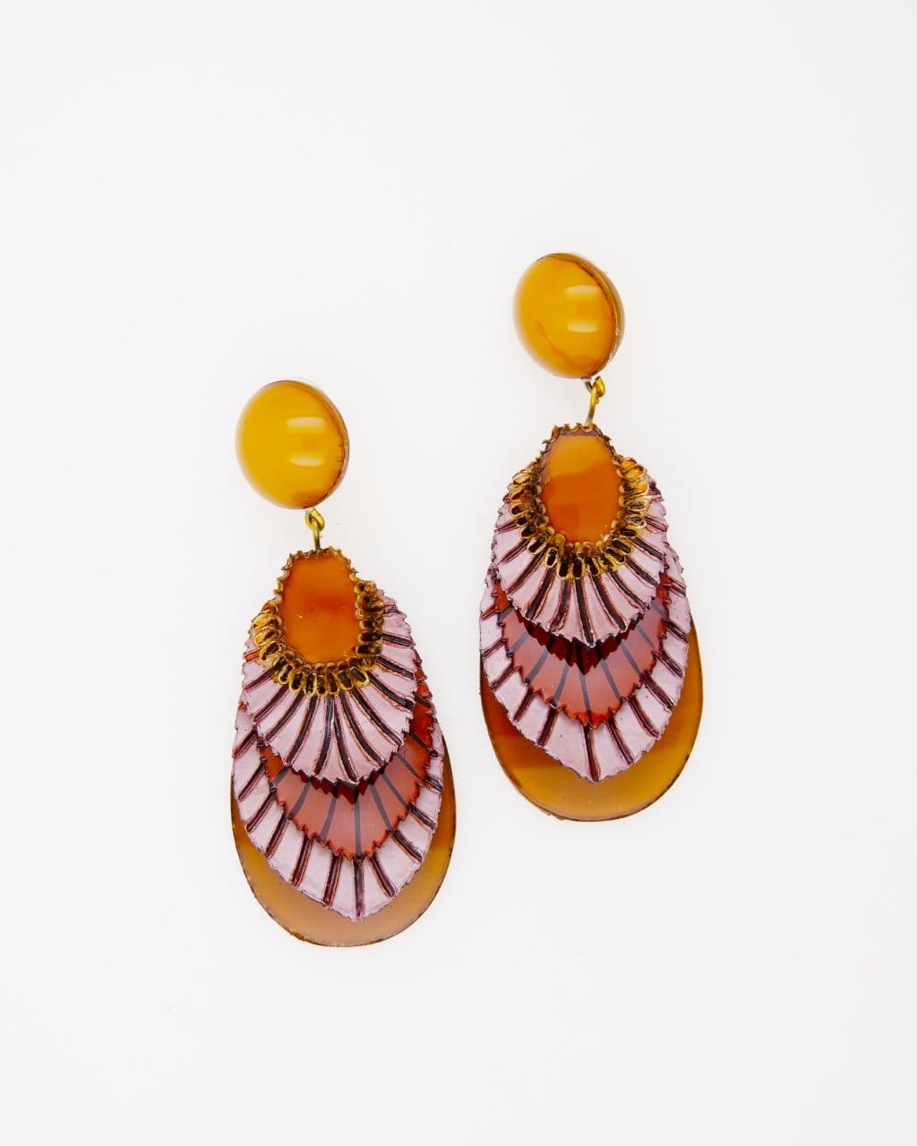 all-groups cette paire de boucles d'oreilles feuilles est notre pièce unique n°16, de véritables petits bijoux de createurs