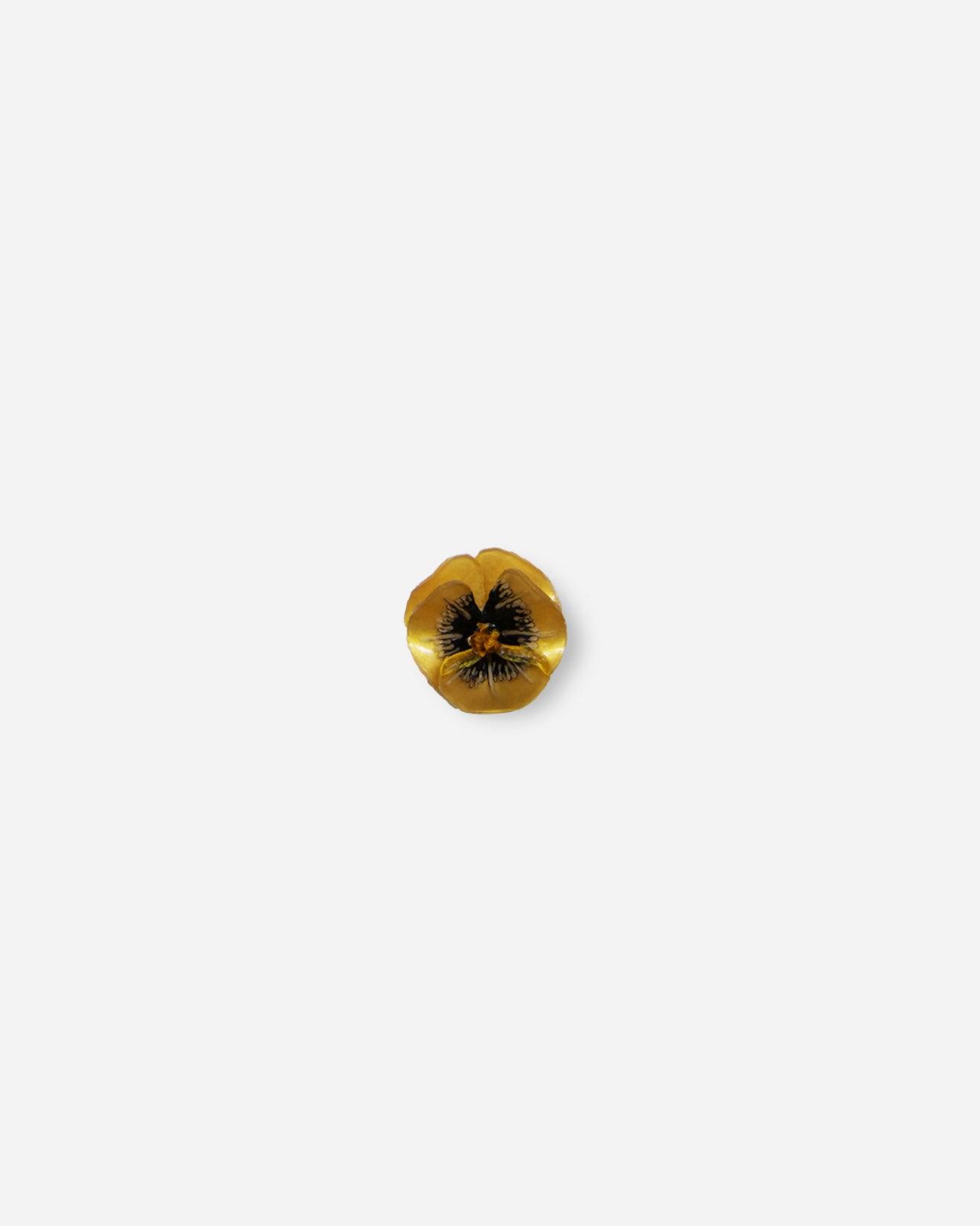 Petit pin's fleur de couleur doré