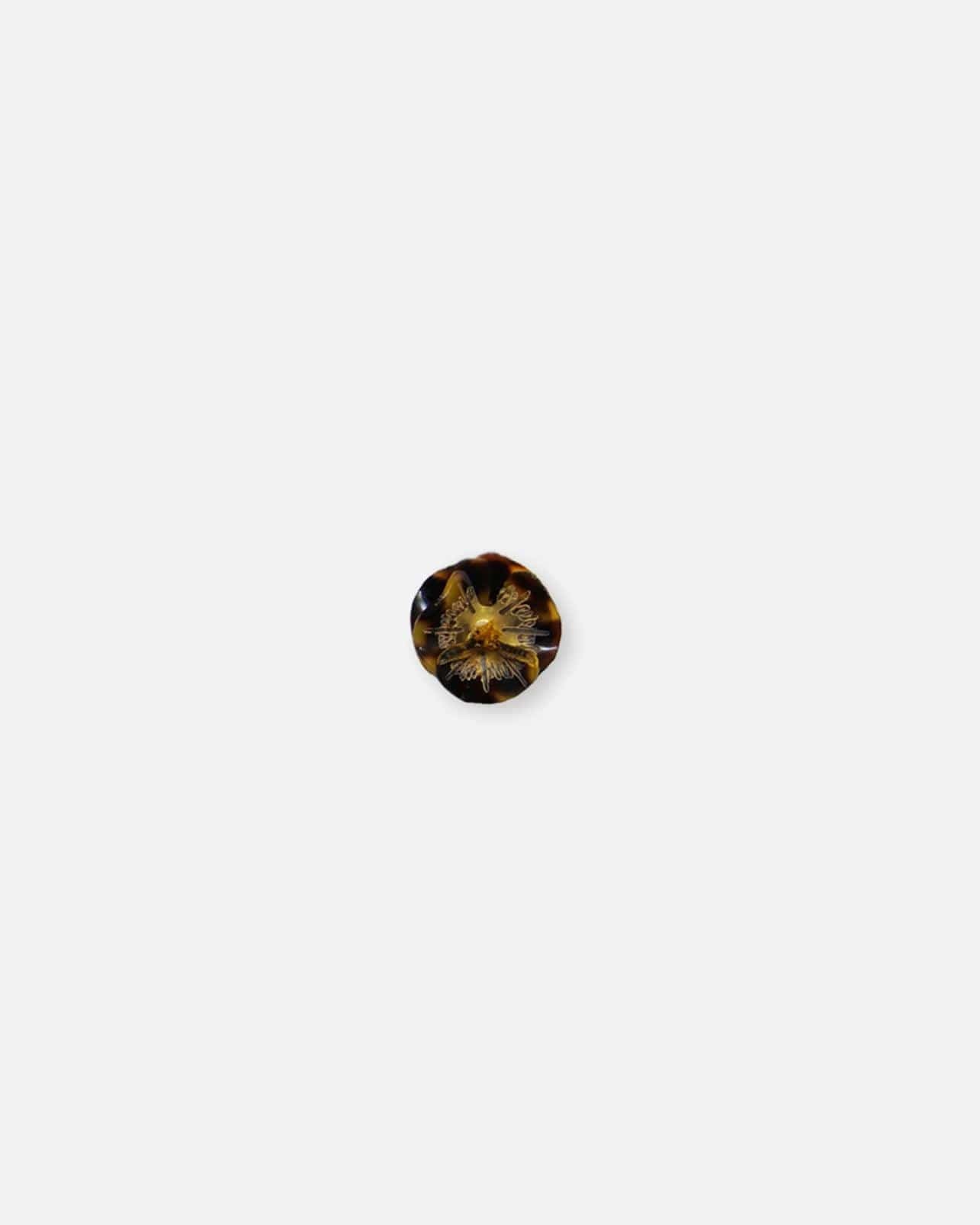 Petit pin's fleur au motif léopard