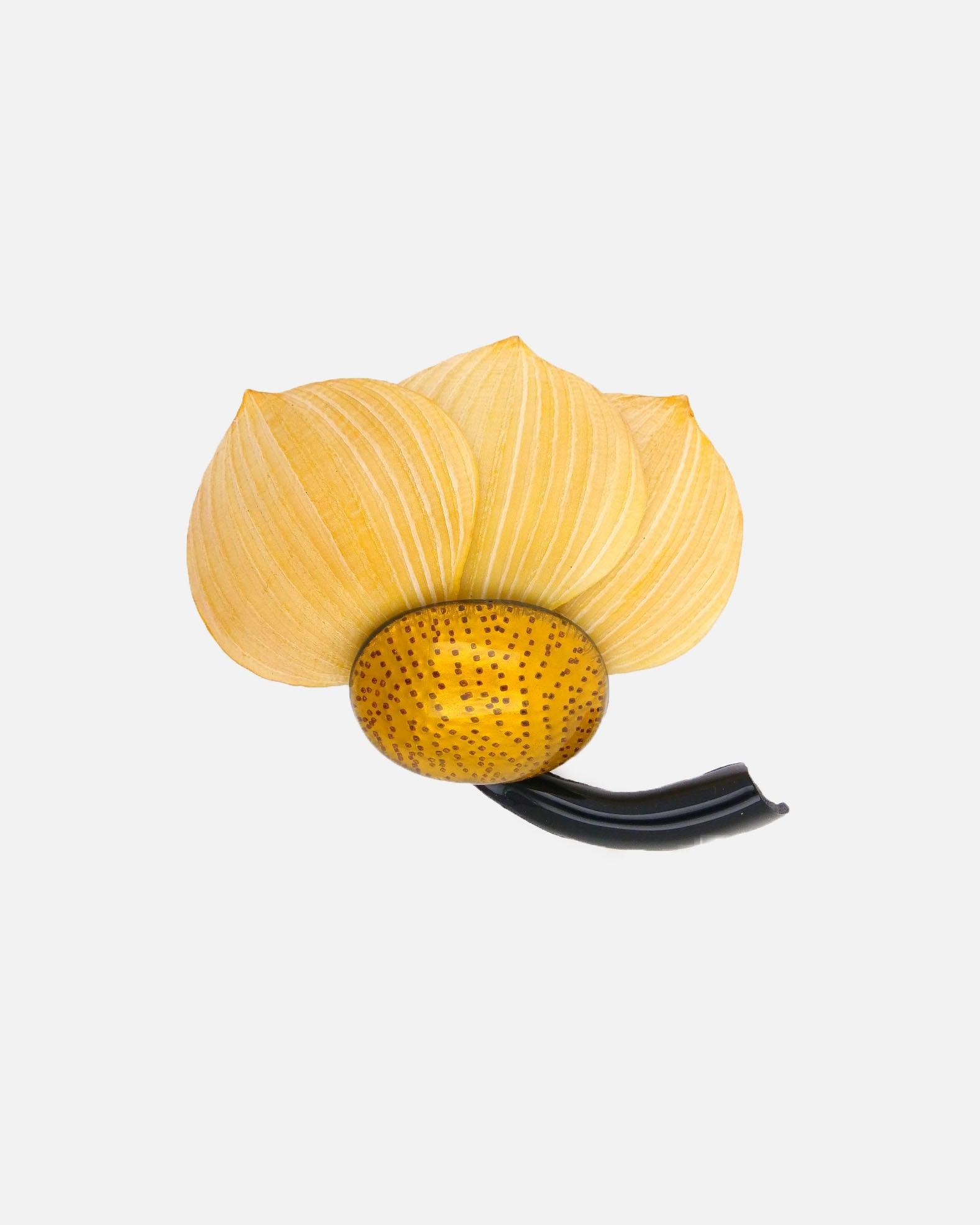 broche originale pour femme jaune effet velours avec tige noire