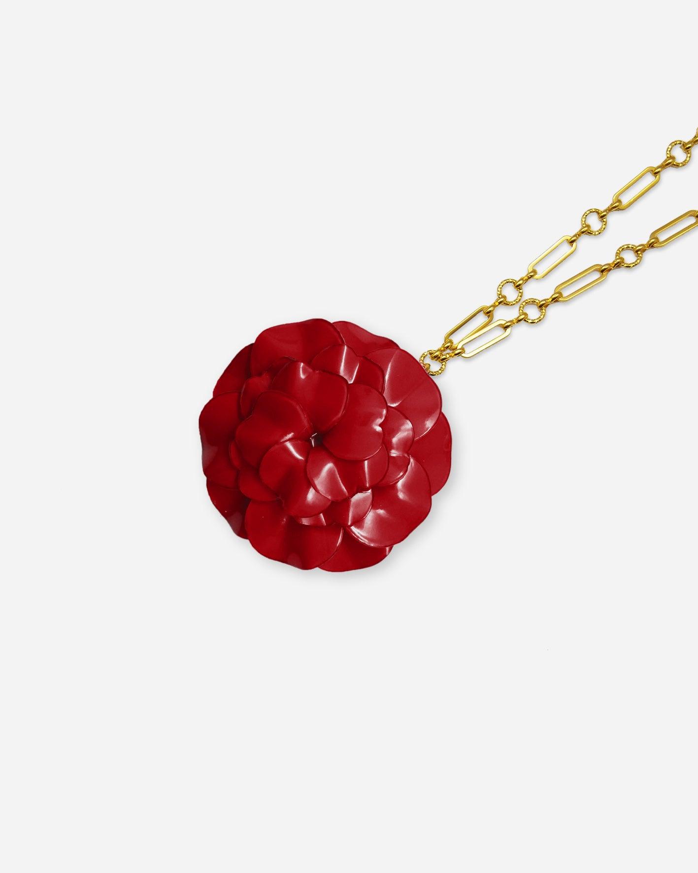 Grand pendentif original couleur rouge avec chaine 