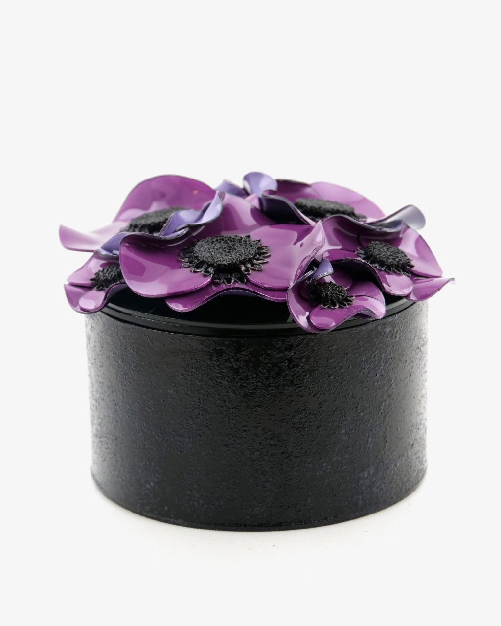 Boite décorative ronde avec fleurs violettes inspiré des galeries design
