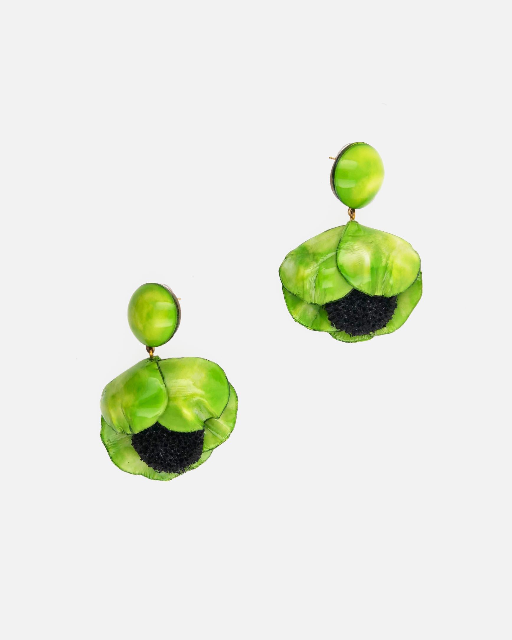 Boucles d'oreille originale verte pendante