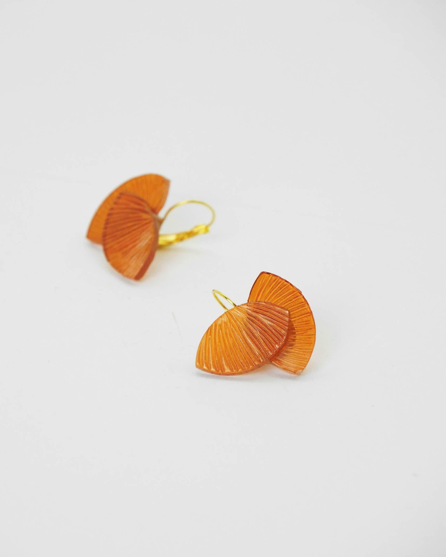 Mini boucles d'oreilles fantaisie colorées oranges