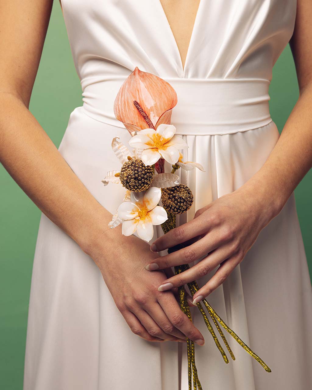 bouquet mariage vintage entièrement fait à Rennes à la main par nos artisans Ciléa Paris