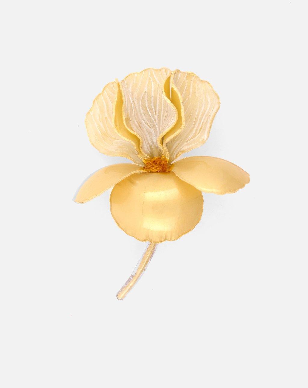 broche fleur effet satin de couleur dorée