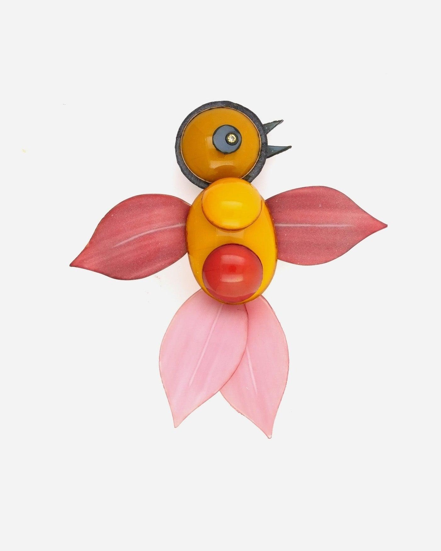 Broche créateurs en forme de colibri rose corail