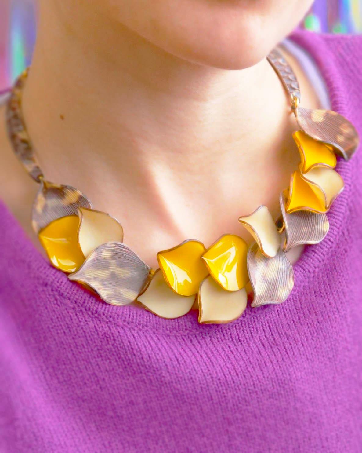 all-groups collier fantaisie pour femme de couleur jaune et léopard