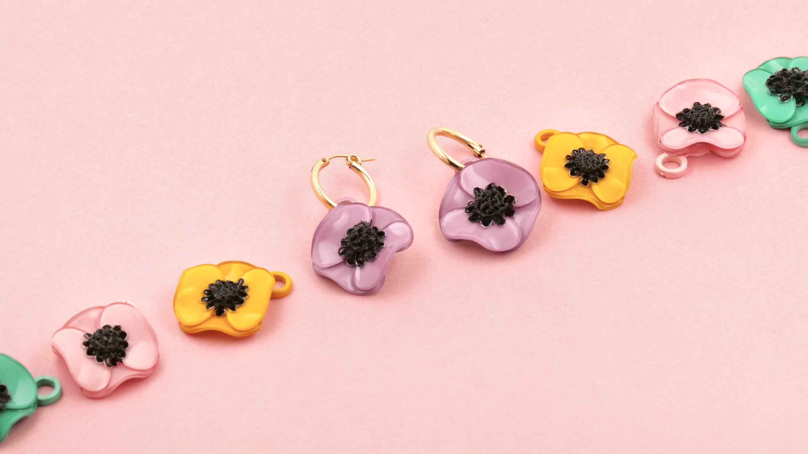 Créoles femme fleuries multicolores